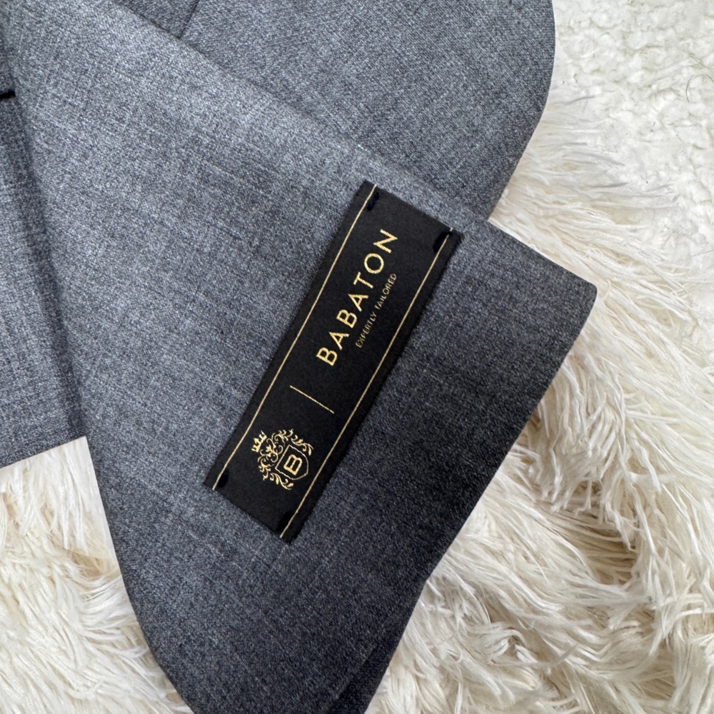 Aritzia Babaton Frances Jacket Blazer with Gold Buttons - grey, women’s Large - Picture 6 of 8